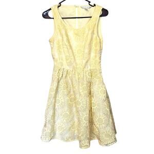 Lauren Conrad LC Size 4 Light Yellow Floral Flower Lace Tea Party Dress Wedding
